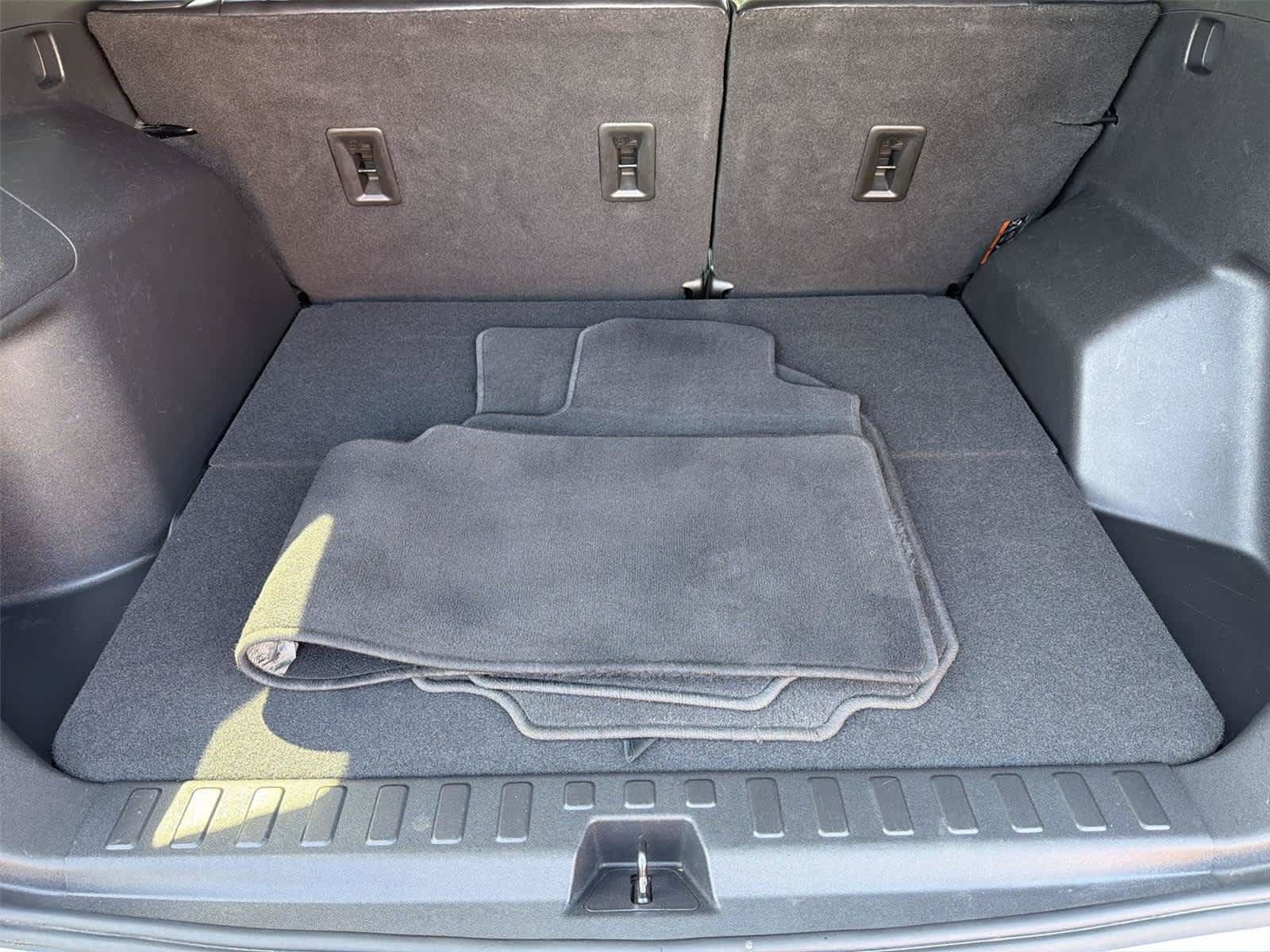 Used 2021 Chevrolet Equinox Premier FWD image 20