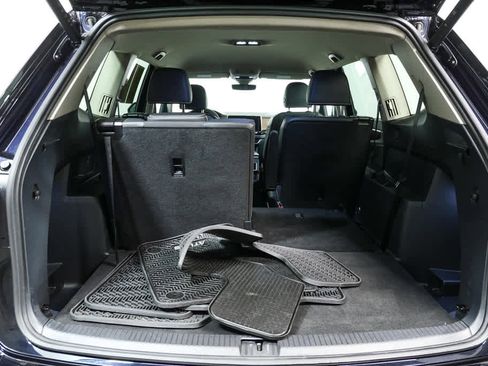 Certified 2025 Volkswagen Atlas SE image 29