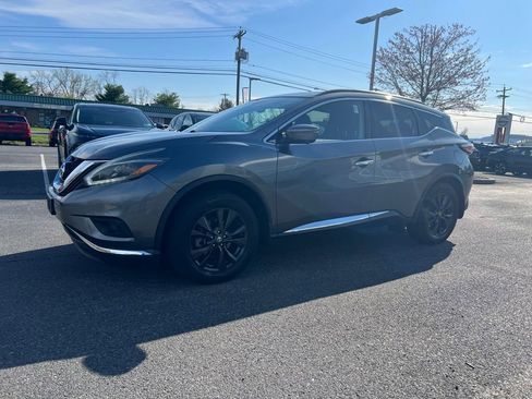 Used 2018 Nissan Murano SV w/ Premium Package AWD/4WD image 6