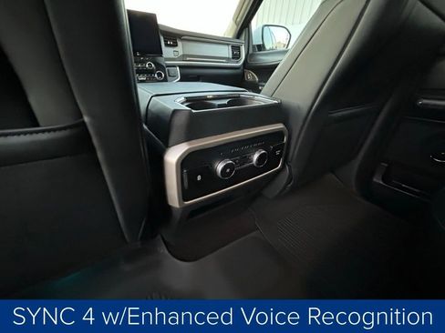 Used 2022 Ford Expedition XLT image 22