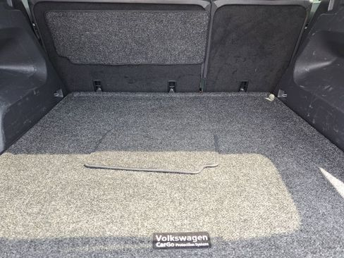 Used 2020 Volkswagen Atlas Cross Sport SEL R-Line FWD image 26