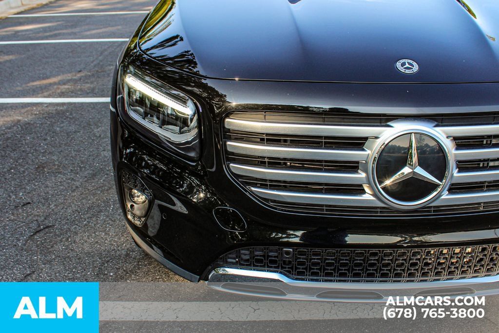 Used 2024 Mercedes-Benz GLB 250 4MATIC image 11