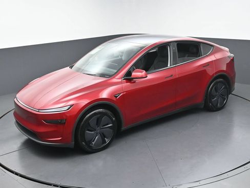 Used 2026 Tesla Model Y Long Range RWD image 39