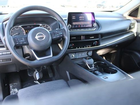Used 2023 Nissan Rogue SV image 12
