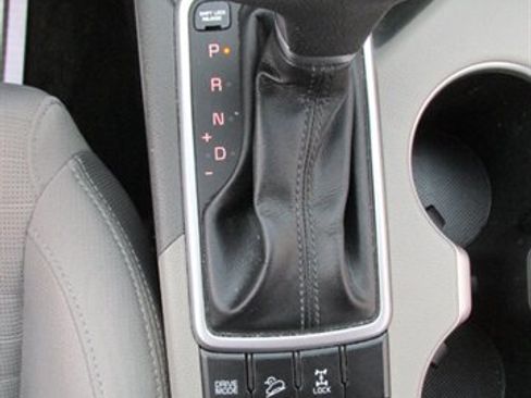 Used 2018 Kia Sportage LX w/ LX Technology Package image 33