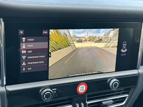 New 2026 Porsche Macan AWD/4WD image 23
