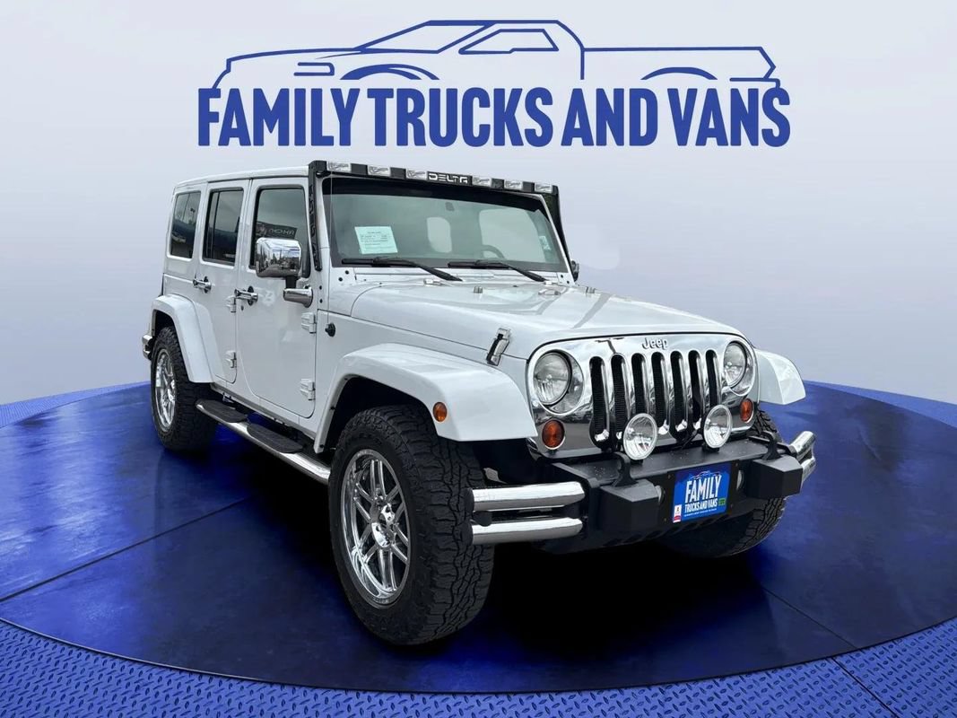 Used 2011 Jeep Wrangler Unlimited Sahara w/ Dual Top Group AWD/4WD image 7