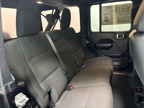 Used 2021 Jeep Wrangler Unlimited Sport image 21