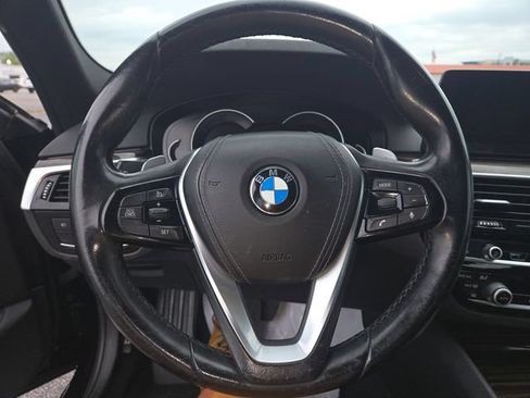 Used 2018 BMW 530i xDrive AWD/4WD image 14