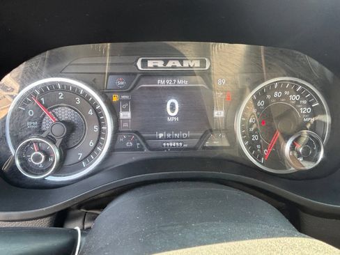 Used 2022 RAM 1500 Laramie AWD/4WD image 10