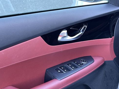 Used 2020 Kia Forte EX w/ EX Special Edition image 14