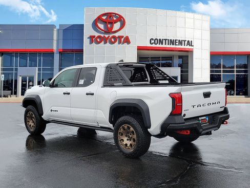 New 2026 Toyota Tacoma 4x4 Double Cab Hybrid image 4