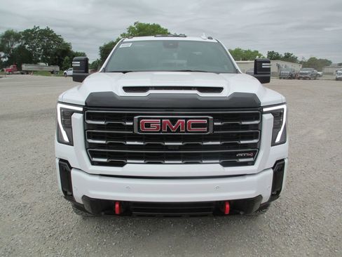 New 2026 GMC Sierra 2500 AT4 AWD/4WD image 11