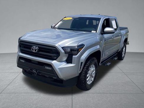Used 2024 Toyota Tacoma SR5 w/ SR5 Upgrade Package AWD/4WD image 2