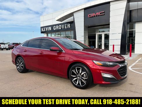 Used 2025 Chevrolet Malibu RS w/ LPO, Floor Liner Package FWD image 1