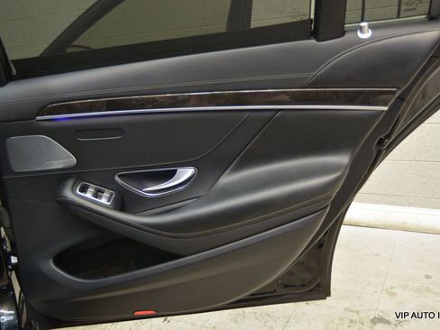 Used 2015 Mercedes-Benz S 550 Sedan image 10