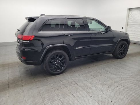 Used 2018 Jeep Grand Cherokee Altitude image 10
