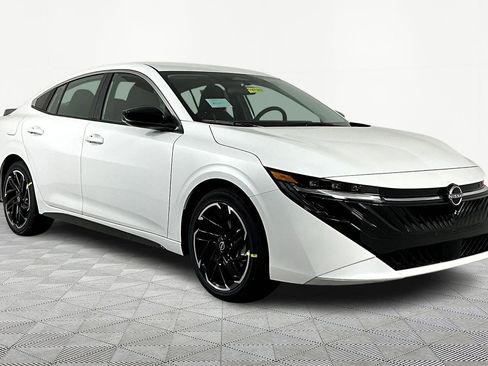 New 2026 Nissan Sentra SR FWD image 3
