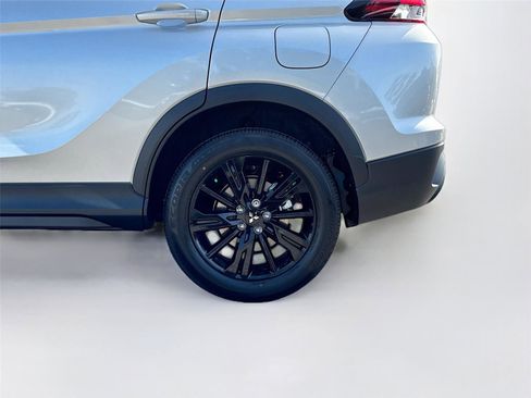 New 2026 Mitsubishi Eclipse Cross LE image 28