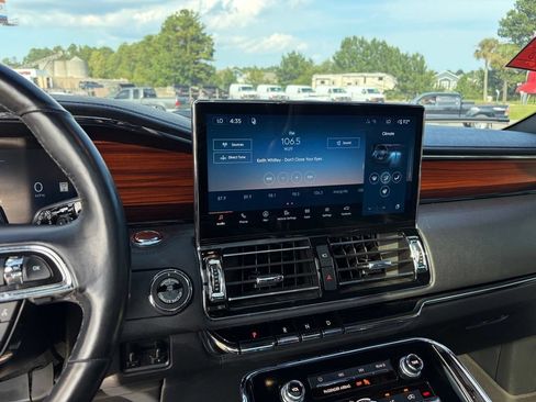 Used 2023 Lincoln Navigator L Reserve AWD/4WD image 20