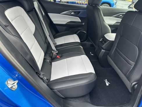 New 2026 Chevrolet Equinox EV LT image 15