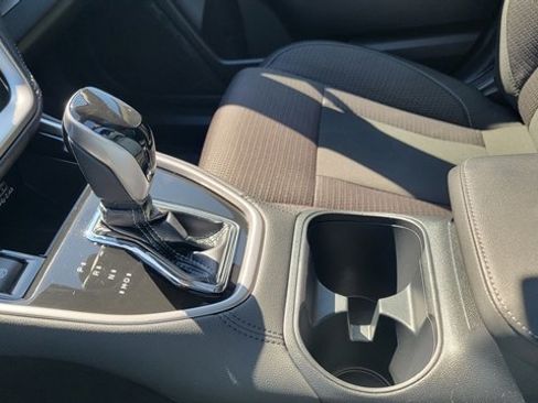 Used 2025 Subaru Outback Premium image 31