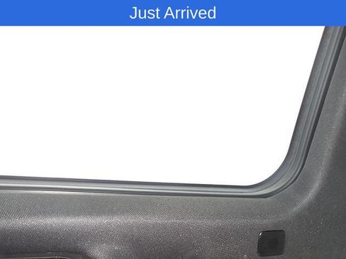 Used 2023 Chevrolet Suburban High Country AWD/4WD image 23