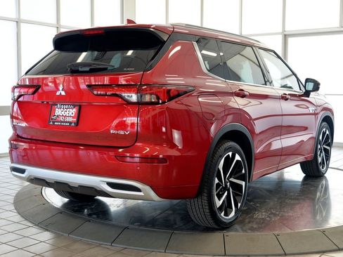 Used 2023 Mitsubishi Outlander SEL image 8
