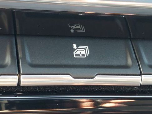 Used 2023 Chevrolet Silverado 1500 High Country w/ Technology Package image 41