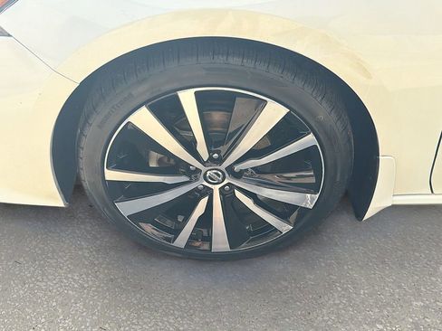 Used 2022 Nissan Altima 2.5 SR FWD image 36
