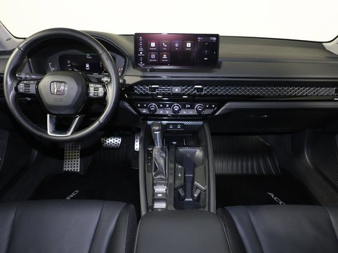 Used 2023 Honda Accord Touring image 10
