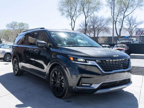 Used 2023 Kia Carnival SX image 12