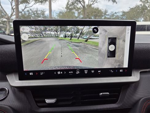 Used 2025 Ford Explorer ST-Line w/ Premium Package image 17