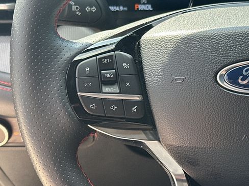 Used 2025 Ford Explorer ST-Line AWD/4WD image 18