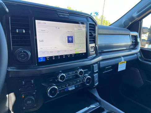 New 2026 Ford F250 Lariat w/ Black Appearance Package image 24