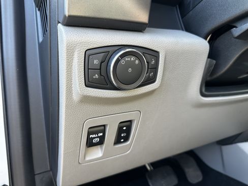 Used 2020 Ford F150 XLT w/ Equipment Group 302A Luxury AWD/4WD image 21