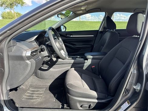 Used 2023 Nissan Altima 2.5 SV image 22