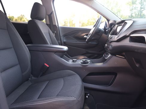 Used 2024 GMC Terrain SLE AWD/4WD image 11