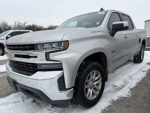 Used 2019 Chevrolet Silverado 1500 LT w/ Texas Edition image 2