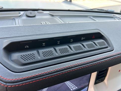 Used 2025 Ford Bronco Stroppe Edition image 40