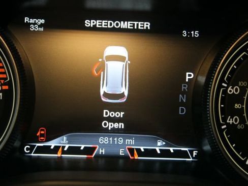 Used 2016 Jeep Cherokee Limited w/ Luxury Group AWD/4WD image 23