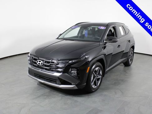 Certified 2025 Hyundai Tucson SEL image 2