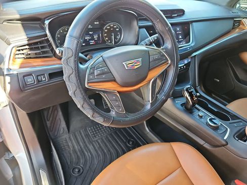 Used 2023 Cadillac XT5 Premium Luxury image 11