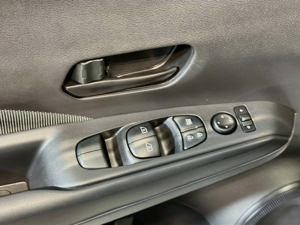 Used 2020 Nissan Kicks S FWD image 19