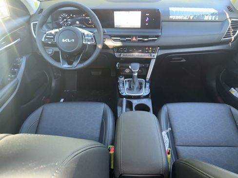 New 2026 Kia Seltos EX w/ EX Sunroof Package image 11