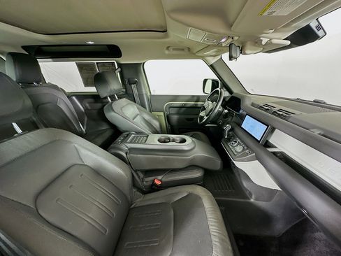 Used 2021 Land Rover Defender 90 First Edition AWD/4WD image 40