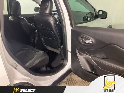 Used 2022 Jeep Cherokee Latitude Lux FWD image 21