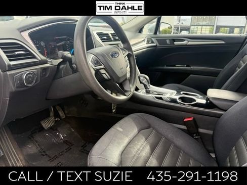 Used 2013 Ford Fusion SE FWD image 10