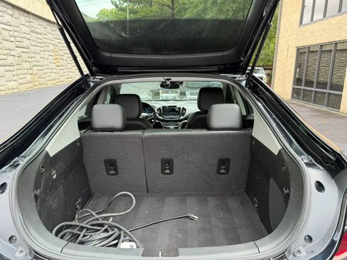 Used 2017 Chevrolet Volt Premier w/ Driver Confidence II Package FWD image 32