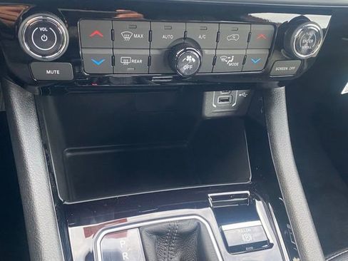 New 2026 Jeep Compass Limited image 22